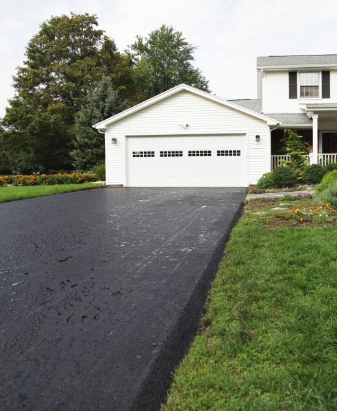 Cost of Blacktop Driveway Paving in Panama City